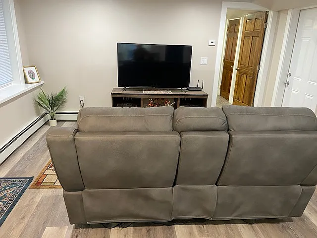 1 bed, 500 sqft, $1,806 — Photo 3
