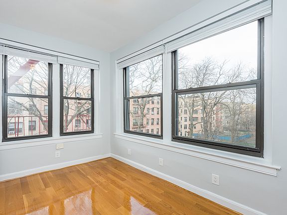 5th image of 24-44 28th St APT 3