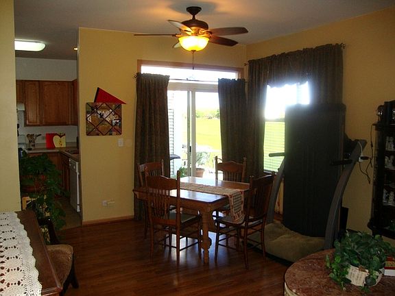 3rd image of 1556 Grand Dr #332-2