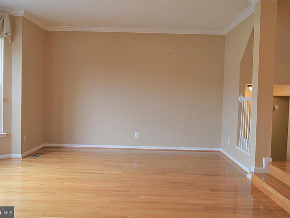 4th image of 8933 Royal Astor Way