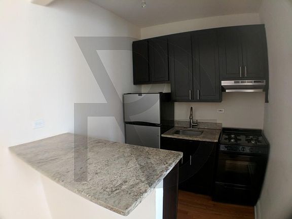 3rd image of 4614 N Paulina St #4614206
