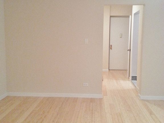 2nd image of 4306 45th St APT 3D