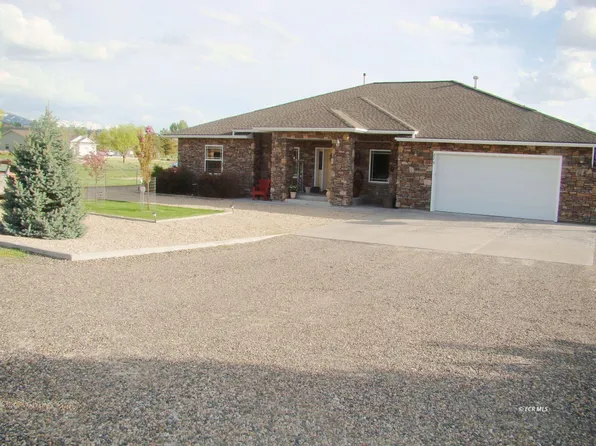 279 Lakeport Ln, Spring Creek, NV 89815
