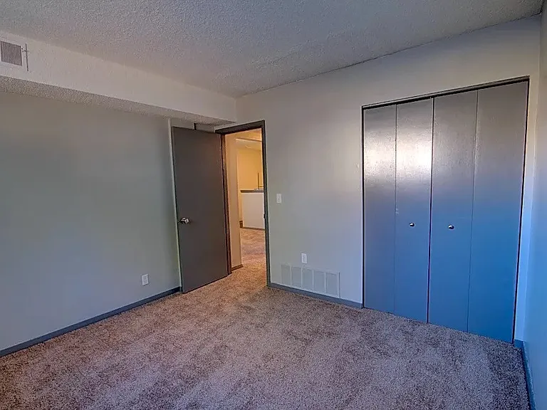 2450 Shaker Ct #1 — Photo 6