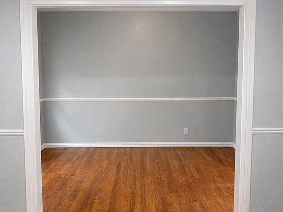5th image of 403 Neal St