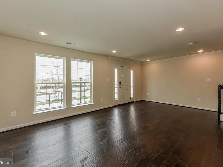 7443 Saint Margarets Blvd — Photo 2