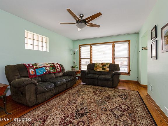2nd image of 7412 N Oleander Ave