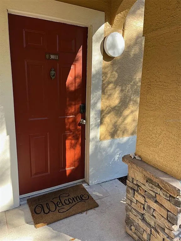 3 bed, 2.0 bath, 1350 sqft, $2,200 — Photo 2