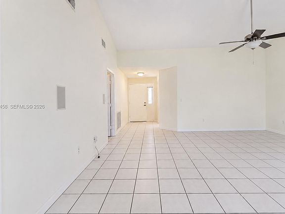 3rd image of 687 SE 22nd Dr