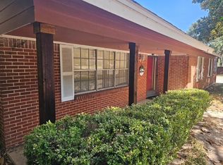 2501 White Oak Ln, Arlington, TX 76012