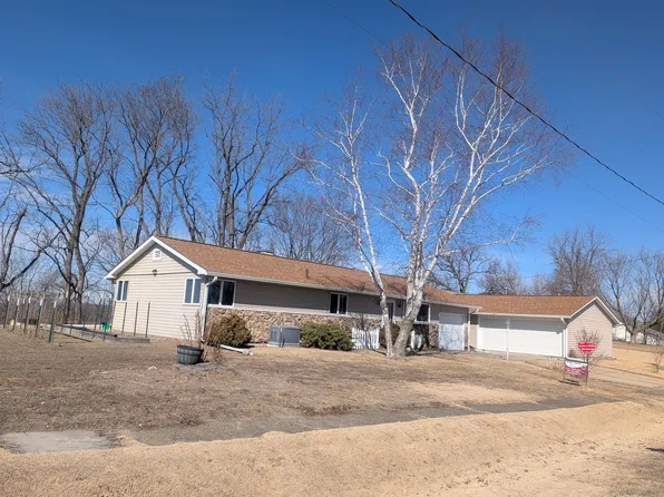 808 S Church St, Albany, IL 61230