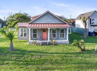 1204 E Orleans St, Rockport, TX 78382