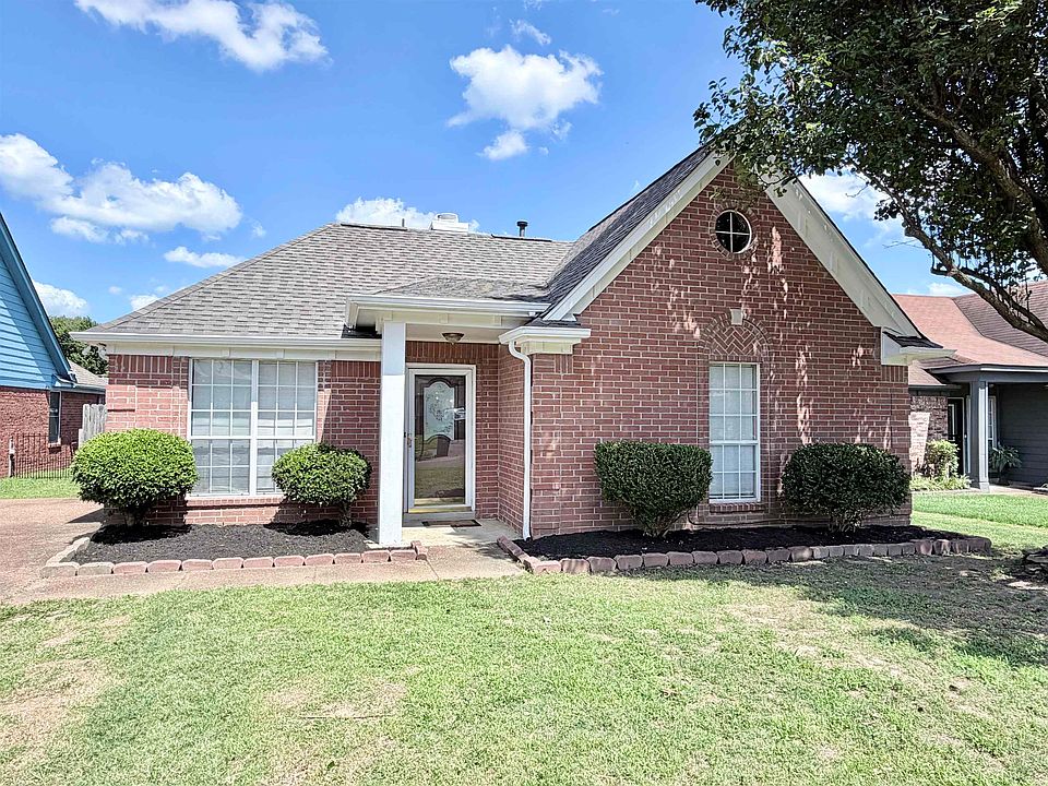1st image of 3810 Walden Meadow Dr