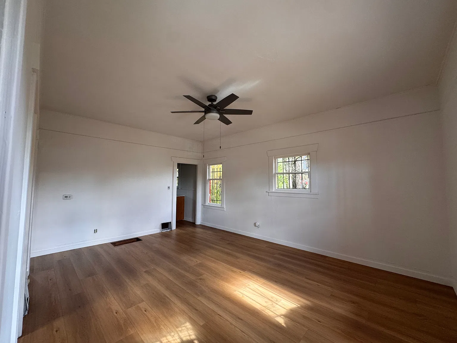 2 bed, 820 sqft, $3,495 — Photo 2