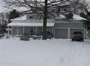 13875 Cook St, Burton, OH 44021