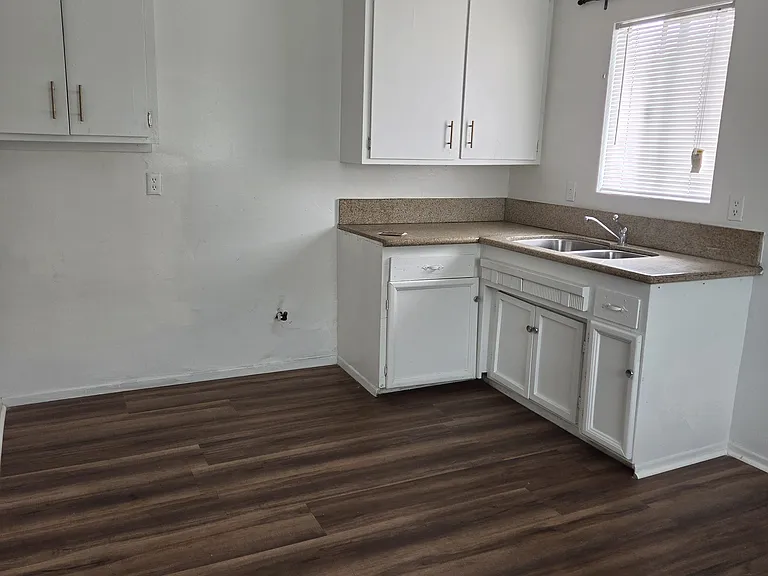 4534 Riverview Ave #G — Photo 2
