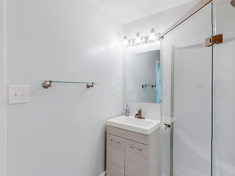 Pin Oak Way — Photo 5