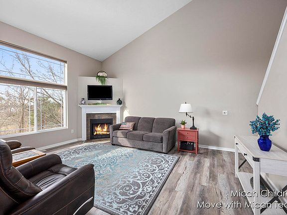 4th image of 2944 Stoney Creek Ct