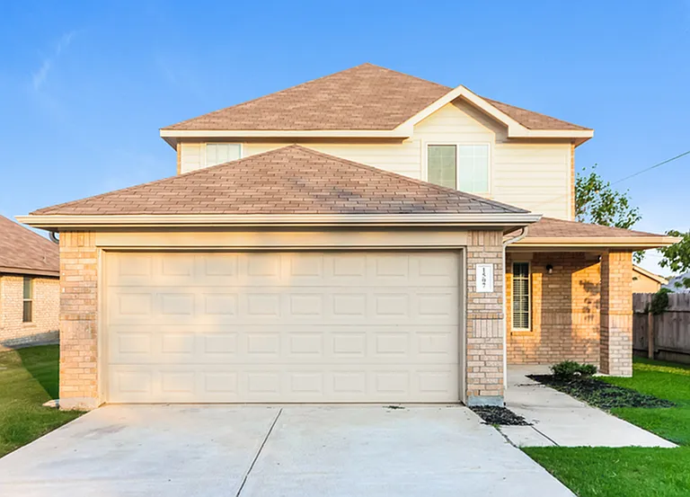 1507 Swallow Dr — Photo 1