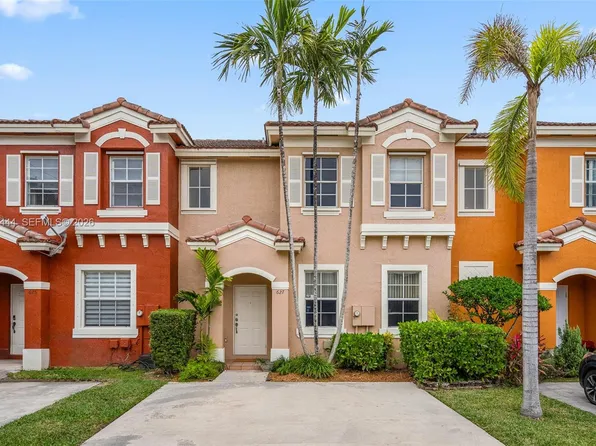 627 E Mowry Ct, Homestead, FL 33030