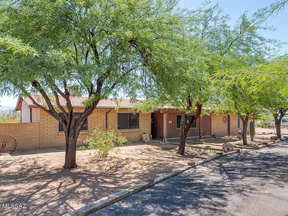 1st image of 2922 N Silver Spur Dr