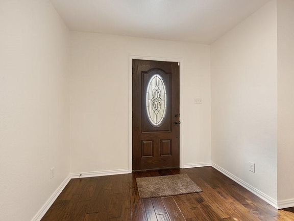 2nd image of 108 Belaire Cir