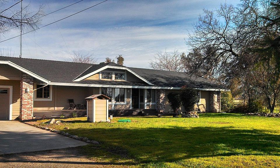2nd image of 1788 McCourtney Rd