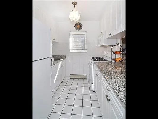 Sold by Robert E. Hill  | media 20