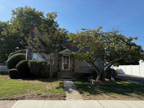 62 Spruce St