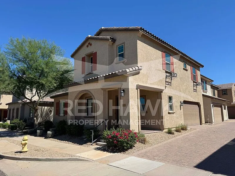 3 bed, 2.5 bath, 1755 sqft, $2,195 — Photo 1