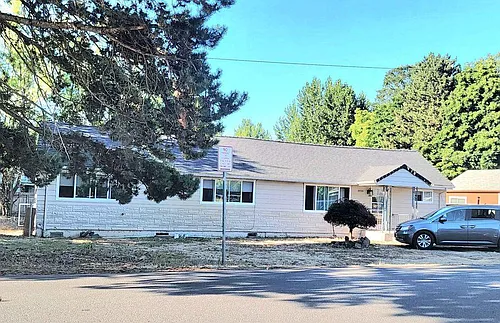 17735 SW Blanton St Photo 1