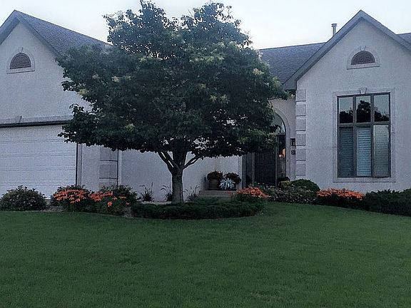 5th image of 601 Lady Slipper Ave NE