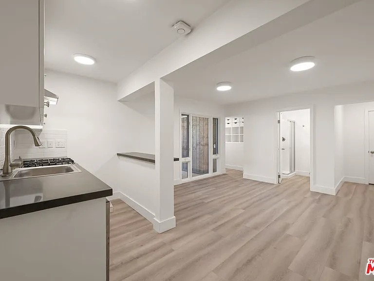 6821 E Ocean Blvd #1/2 — Photo 11