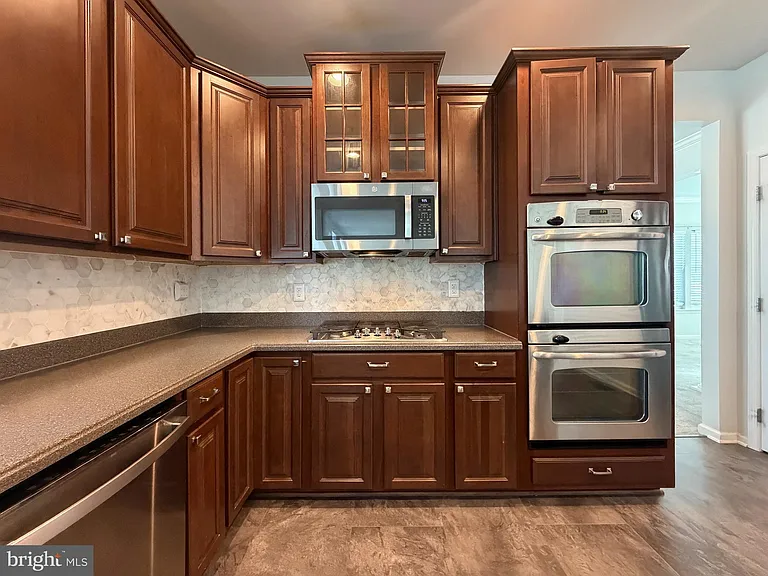 3429 Linden Grove Dr — Photo 20