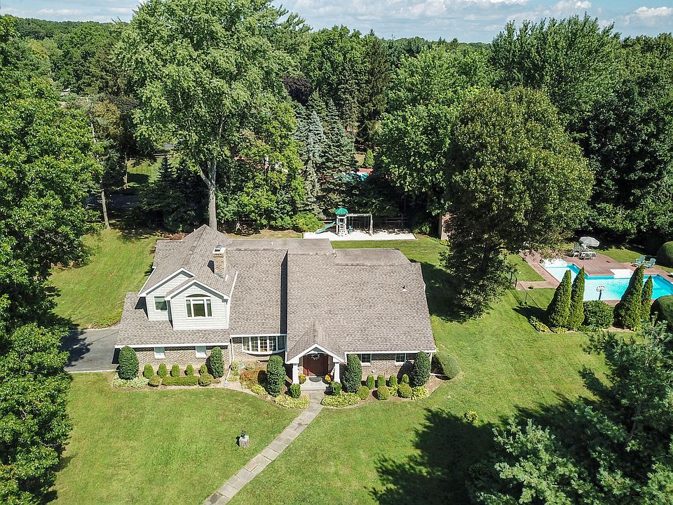 Expanded Ranch on flat acre