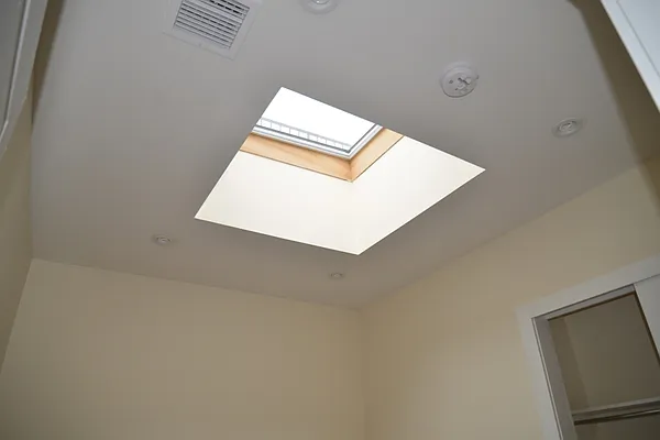 Rented by MNS | media 34