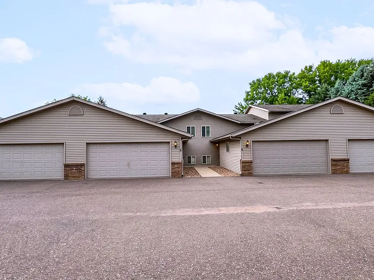 862 Kari Dr — Photo 13