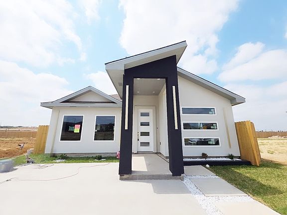 2nd image of 217 Lusitano Dr