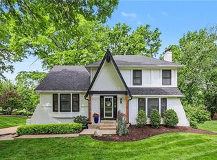 8004 Westgate Dr, Lenexa, KS 66215