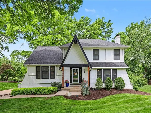 8004 Westgate Dr, Lenexa, KS 66215