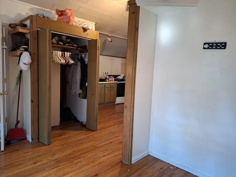 2404 Artist Ave — Photo 12