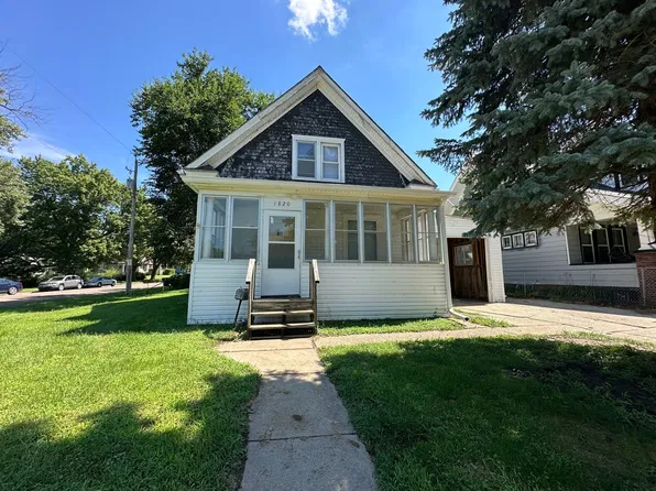 1820 Ross St, Sioux City, IA 51103