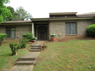 1518 Circlestone Dr, Stone Mountain, GA 30088