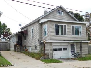 231 5th Ave, Manistee, MI 49660