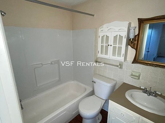 5th image of 810 Continental Ct #3