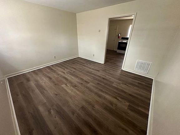 3rd image of 3601 Busic Ave APT A