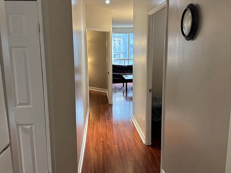 55 Bloor St E #702 — Photo 14