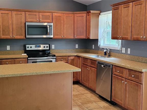 4th image of 1038 Westbrook Ln
