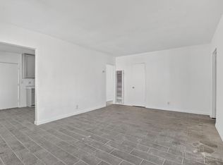 1122 W 105th St, Los Angeles, CA 90044