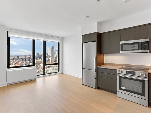 4th image of 662 Pacific St APT 27G